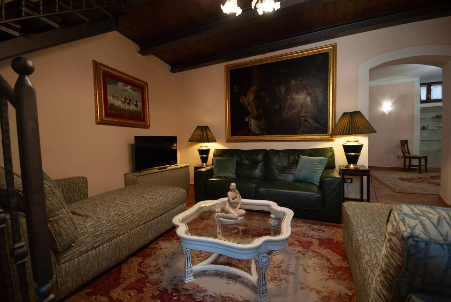 Artist's Suites Holiday home